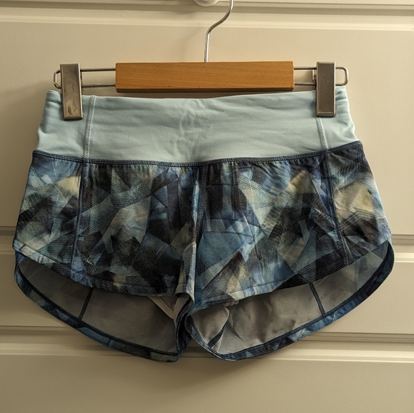 **SOLD** Lululemon Speed Up Short - Picture 6 of 10
